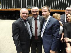 Da esq. para dir.  Presidente Antonio Rodrigues, Dr. Paulo de Castro e Presidente Cláudio Lamachia